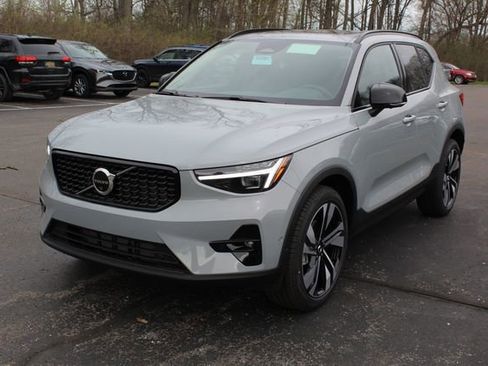 New 2026 Volvo XC40 B5 Ultra w/ Climate Package AWD/4WD image 7