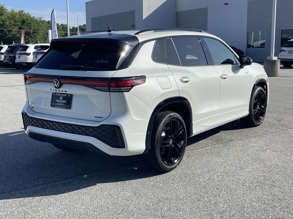 New 2026 Volkswagen Tiguan SE R-Line AWD/4WD image 6