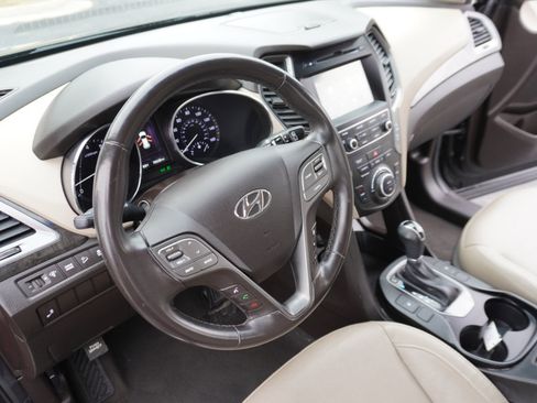 Used 2017 Hyundai Santa Fe Sport image 24