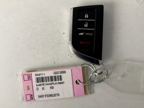 Used 2023 Acura MDX SH-AWD w/ Technology Package image 10