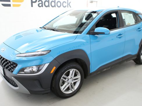 Used 2023 Hyundai Kona SE image 3
