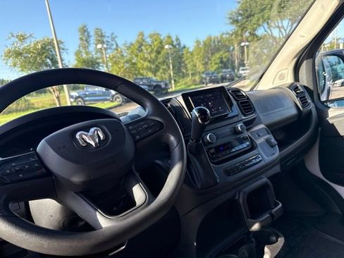 Used 2025 RAM ProMaster 2500 w/ U-Haul Equipment Group FWD image 12