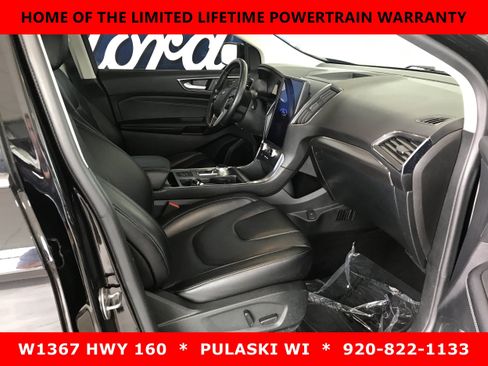 Used 2022 Ford Edge Titanium AWD/4WD image 4
