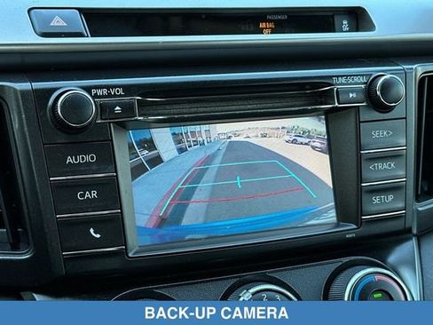 Used 2016 Toyota RAV4 LE FWD image 21