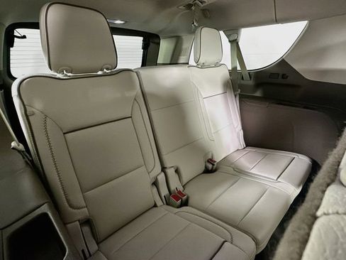 Used 2023 GMC Yukon XL Denali AWD/4WD image 35