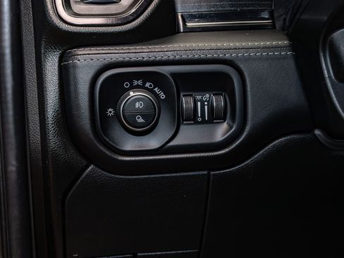 Used 2023 RAM 2500 Limited image 16