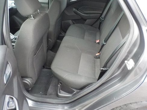 Used 2015 Ford Focus SE w/ SE Sport Package image 10