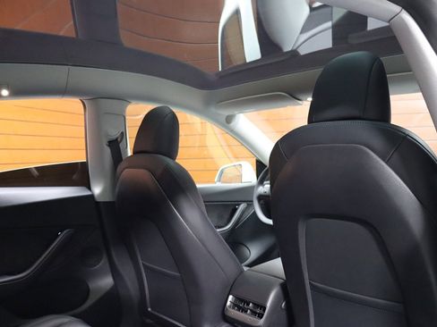 Used 2023 Tesla Model Y Long Range image 36