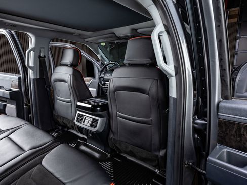 Used 2024 Ford F250 Lariat w/ Lariat Ultimate Package image 31