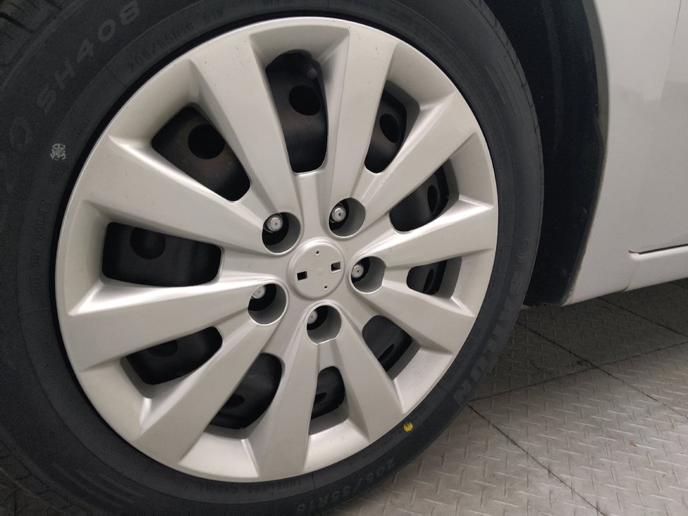 Used 2017 Nissan Sentra SV FWD image 31