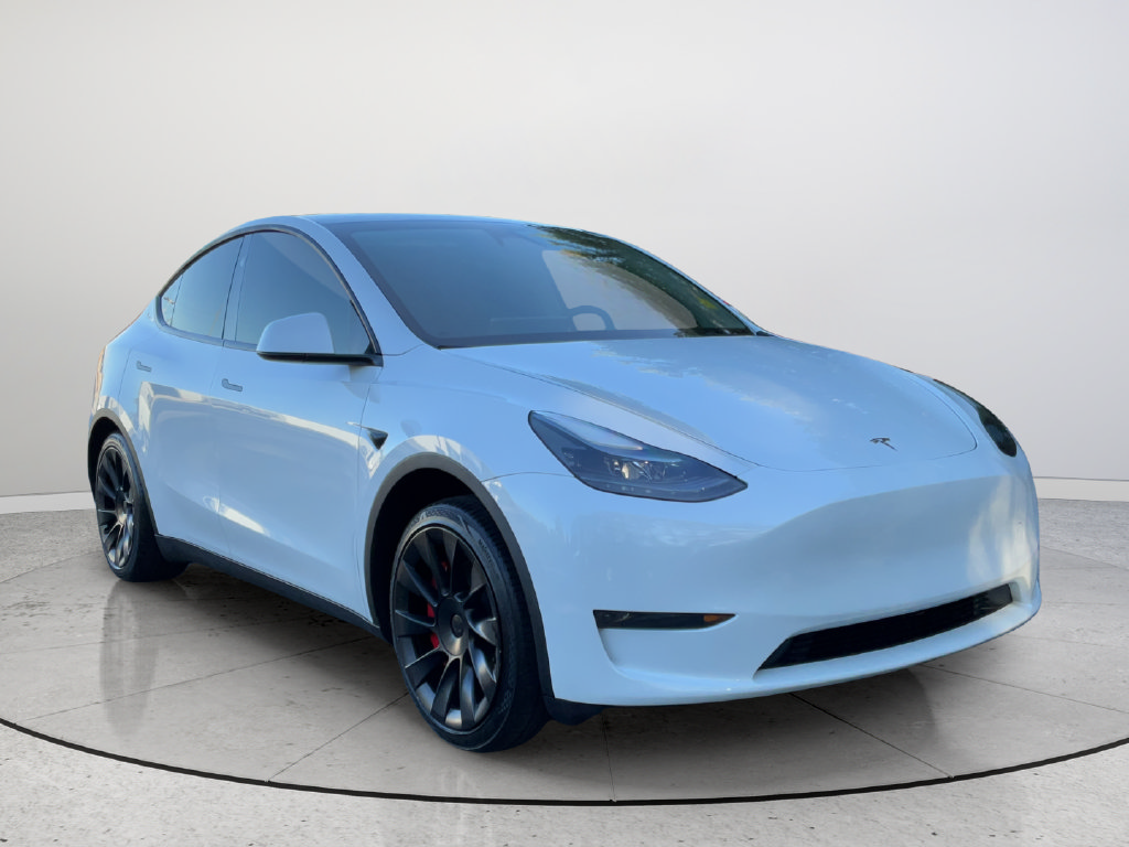 Used 2024 Tesla Model Y 2WD image 1