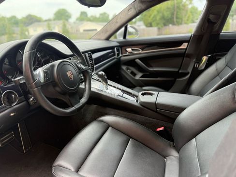 Used 2011 Porsche Panamera image 28