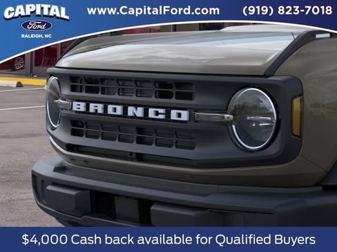 New 2025 Ford Bronco 4-Door AWD/4WD image 19