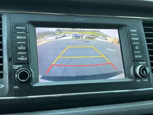 Used 2019 Kia Sedona EX FWD image 8