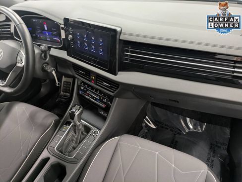 Used 2025 Volkswagen Jetta Sport FWD image 31