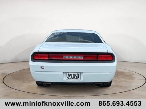Used 2011 Dodge Challenger RWD image 4