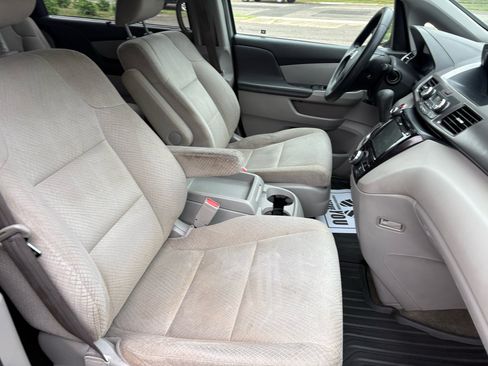 Used 2017 Honda Odyssey EX image 30
