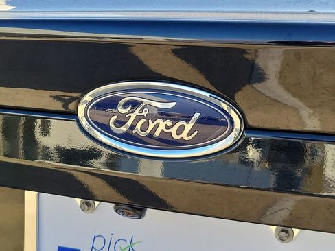 Used 2020 Ford Fusion SE image 29