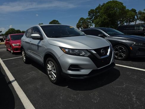 Used 2022 Nissan Rogue Sport S FWD image 3