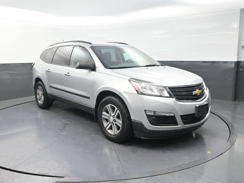 Used 2017 Chevrolet Traverse LS AWD/4WD image 10