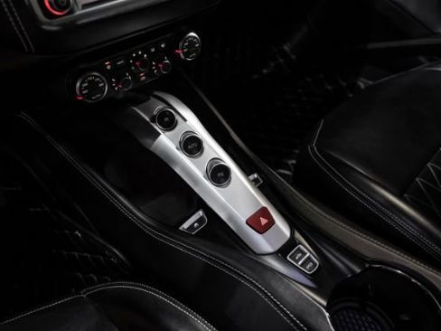 Used 2015 Ferrari California T image 29