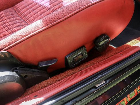 Used 1988 Ford Mustang GT RWD image 32