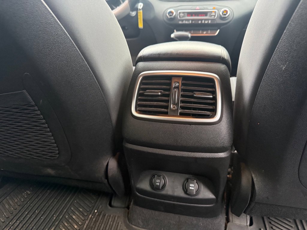 Used 2019 Kia Sorento S FWD image 10
