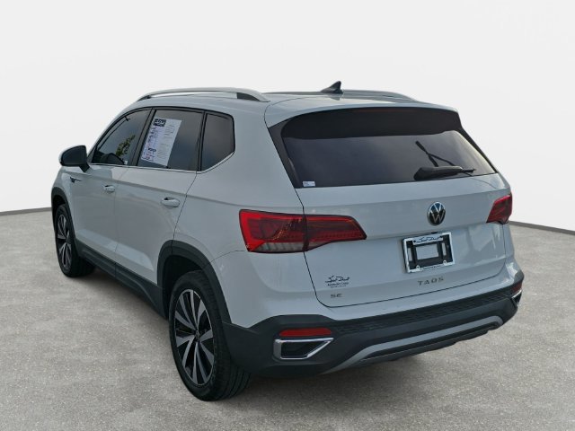 Used 2022 Volkswagen Taos SE FWD image 7