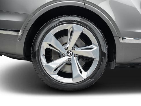 Used 2018 Bentley Bentayga AWD/4WD image 27