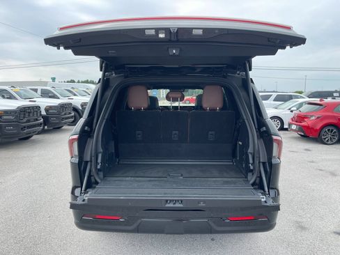 Used 2025 Lincoln Navigator Reserve AWD/4WD image 18