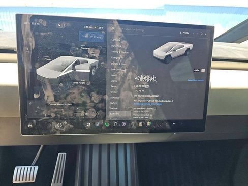 Used 2024 Tesla Cybertruck AWD Crew Cab image 5