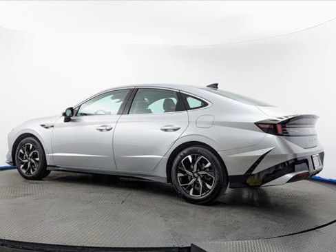 Used 2025 Hyundai Sonata SEL FWD image 6