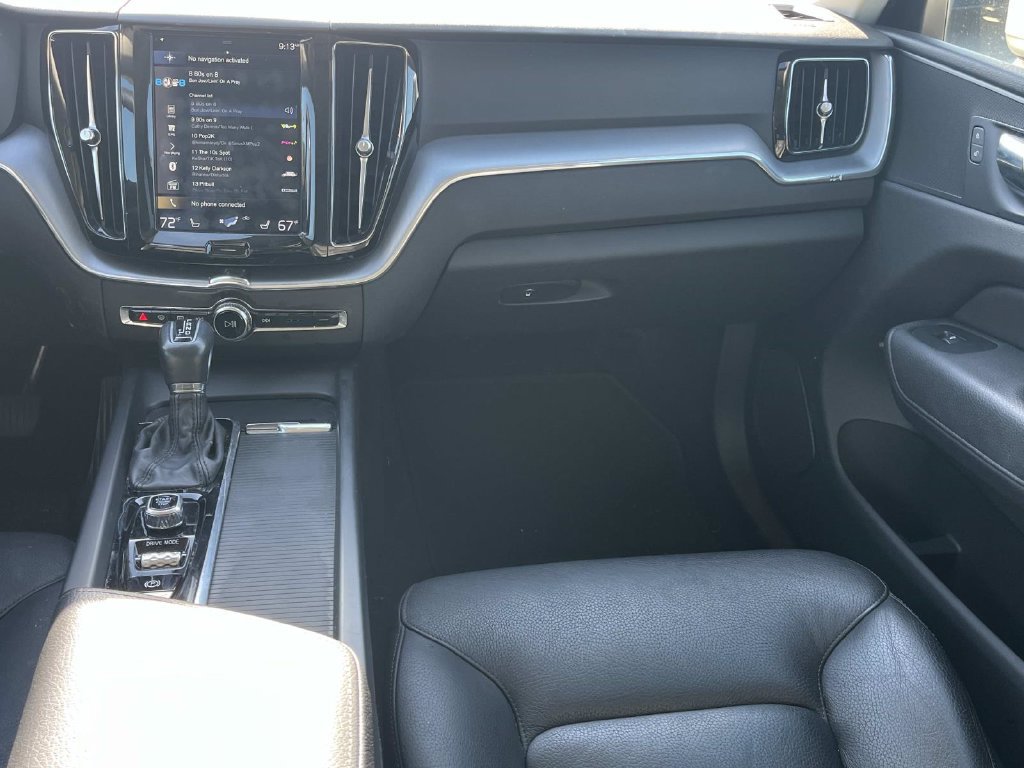 Used 2020 Volvo XC60 T5 Momentum FWD image 13