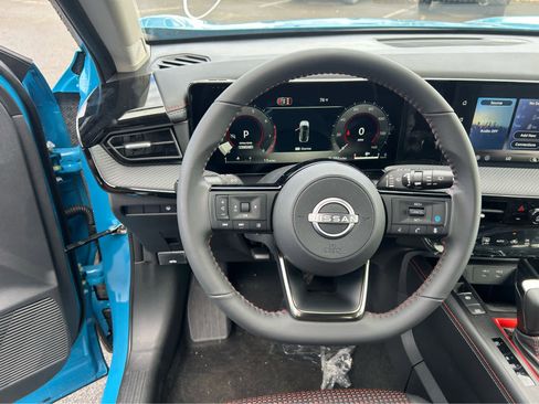 New 2026 Nissan Kicks SR FWD image 6