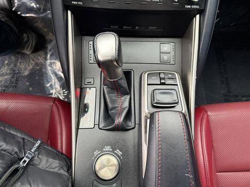 Used 2018 Lexus IS 300 F Sport image 38