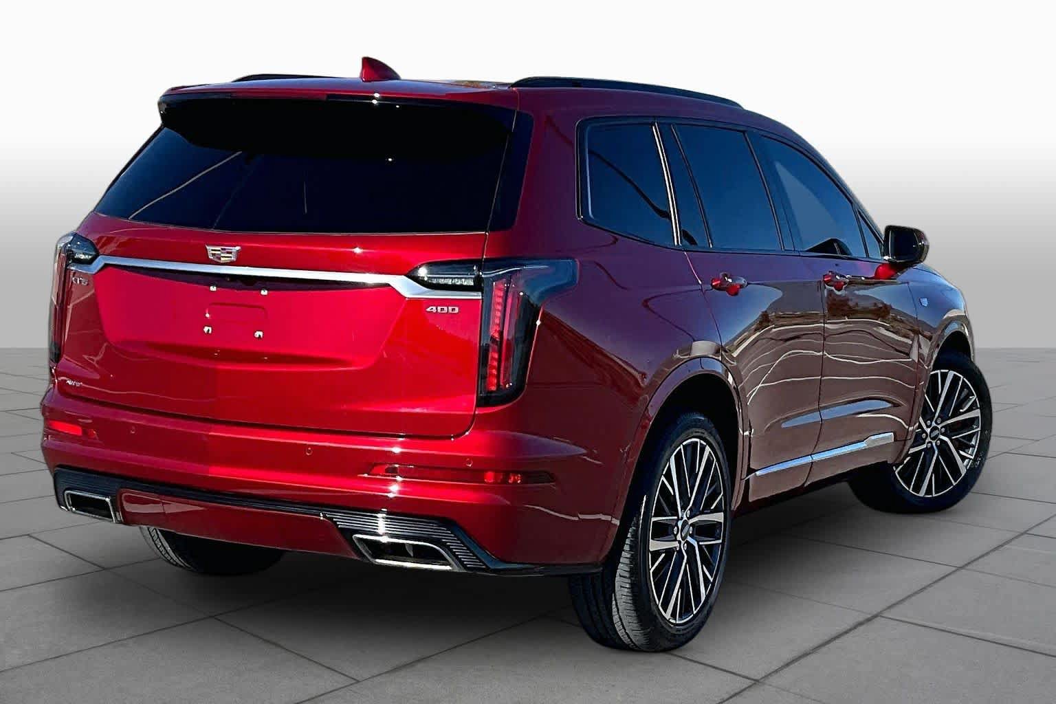 Used 2022 Cadillac XT6 Sport w/ Platinum Package AWD/4WD image 13