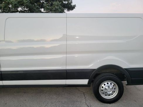 Used 2023 Ford Transit 150 Low Roof AWD image 31