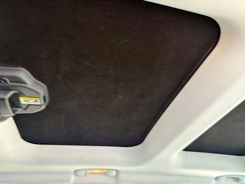 Used 2018 Jeep Renegade Altitude FWD image 22