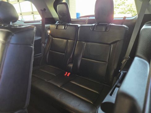 Used 2021 Ford Explorer XLT w/ Equipment Group 202A AWD/4WD image 26