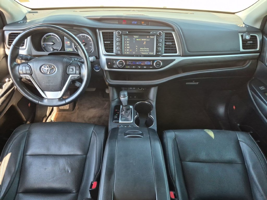 Used 2017 Toyota Highlander Limited AWD/4WD image 26