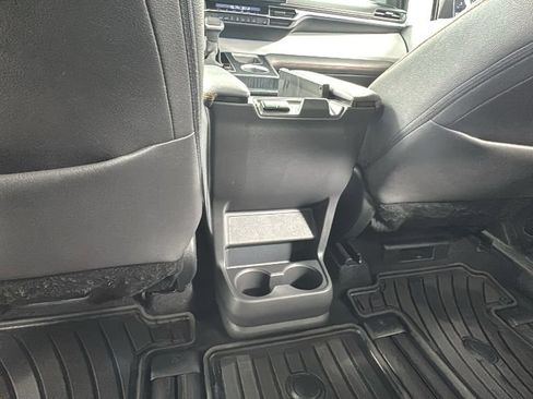 Used 2023 Toyota Sienna XSE image 43