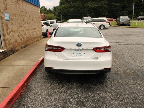 Used 2022 Toyota Camry LE FWD image 5