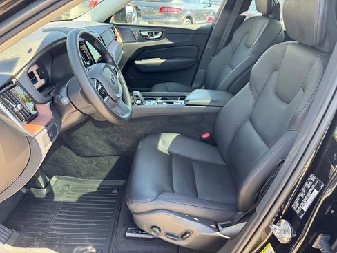 Certified 2023 Volvo XC60 B5 Plus w/ Climate Package AWD/4WD image 8