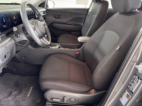 Certified 2025 Hyundai Kona SEL FWD image 8