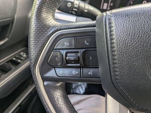 Certified 2025 Toyota 4Runner SR5 AWD/4WD image 26
