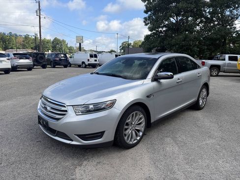 Used 2019 Ford Taurus Limited FWD image 1