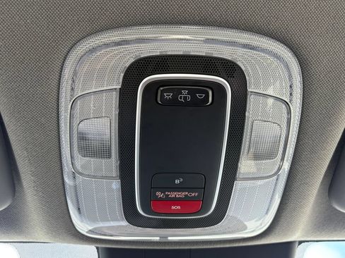 Used 2024 Hyundai Elantra SEL FWD image 11