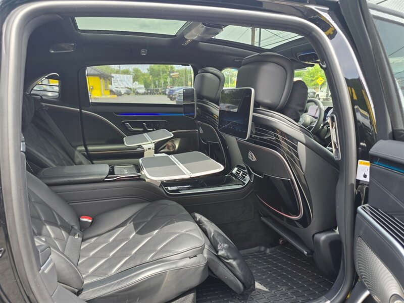 Used 2022 Mercedes-Benz Maybach S 580 4MATIC image 30