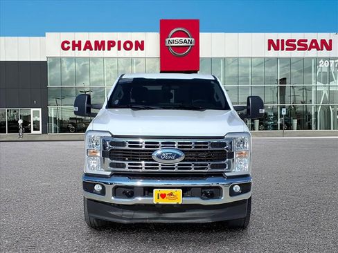 Used 2024 Ford F250 XLT image 2