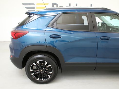 Used 2021 Chevrolet TrailBlazer LT w/ Convenience Package AWD/4WD image 10